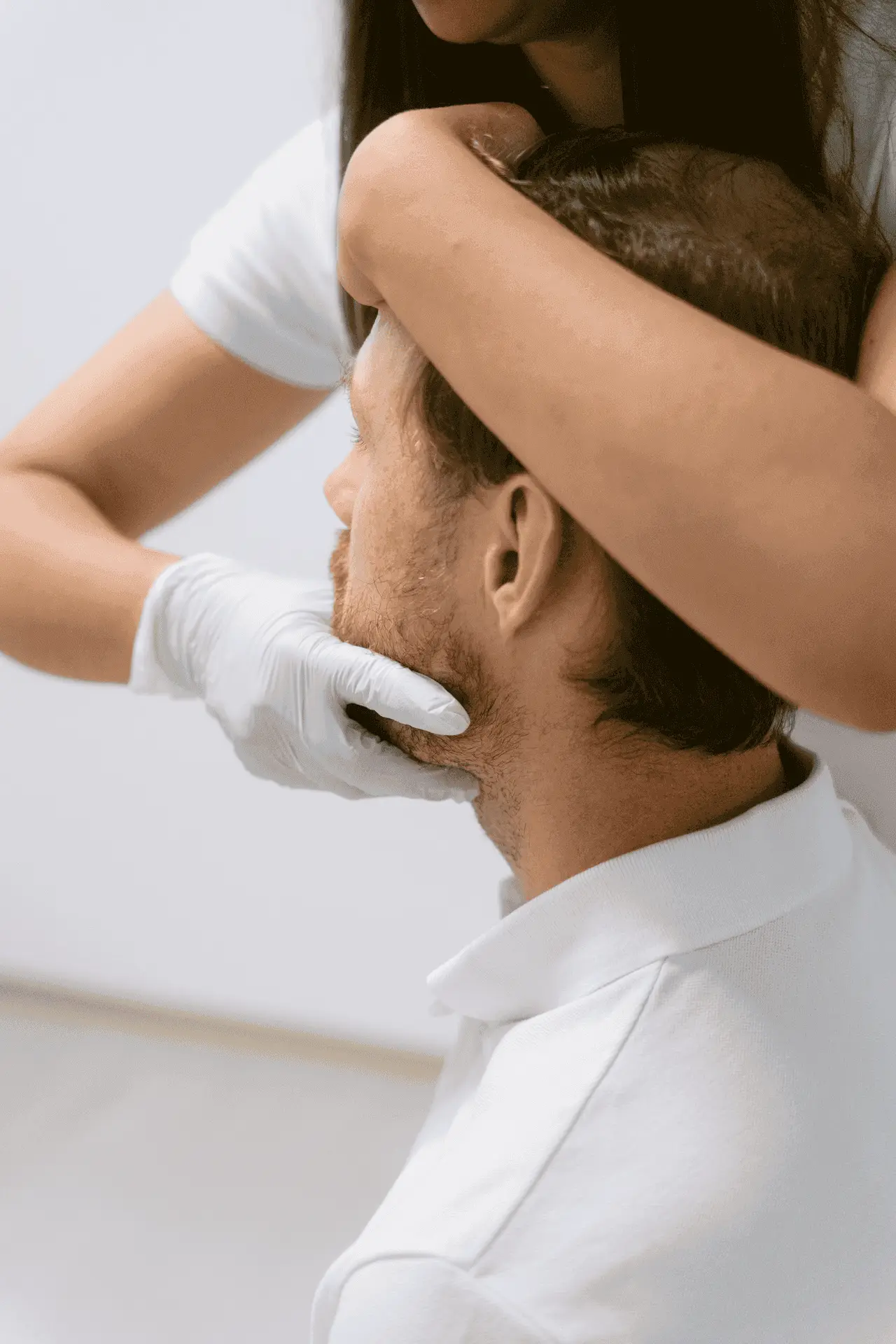 Fix You Egészségközpont: manuálterápiás fogás állkapocsízületi panaszok kezelésére