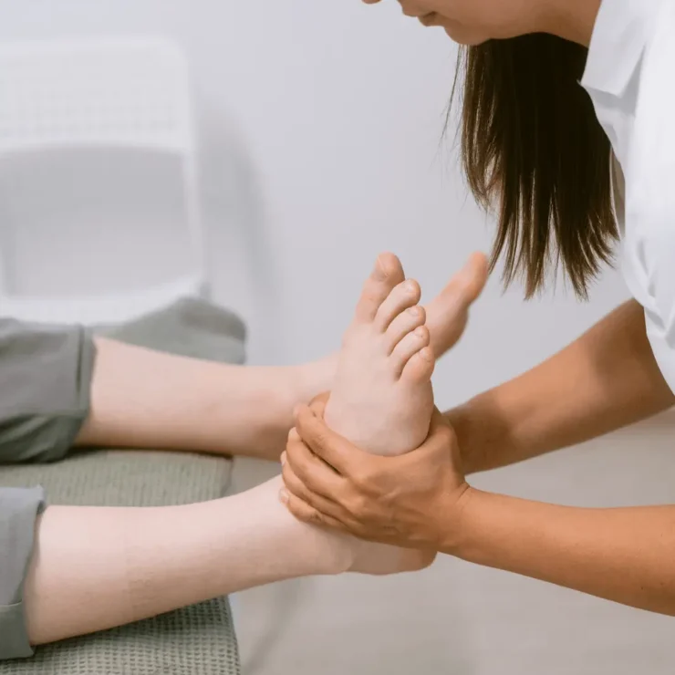 Fix You Egészségközpont: bokafájdalom kezelése manuálterápiás fogással