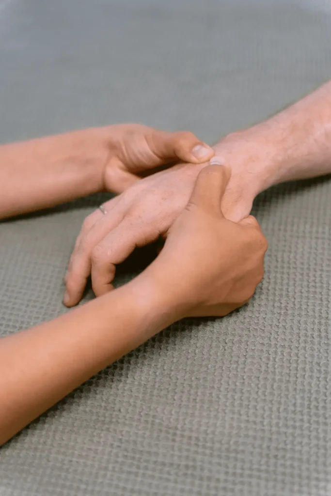 Fix You Egészségközpont: csuklófájdalom manuálterápiás kezelése