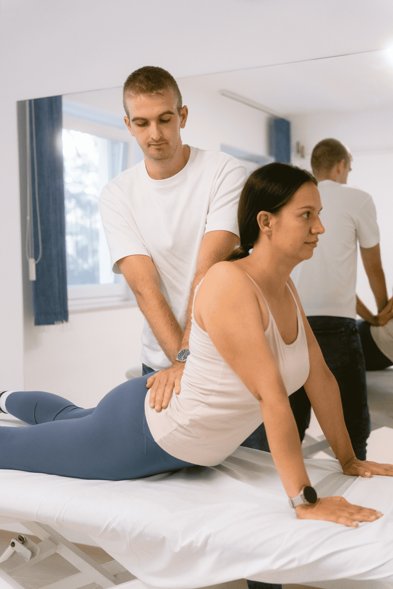 Fix You Egészségközpont: McKenzie terápia manuálterápiás fogással kiegészítve derékfájdalom kezelésére