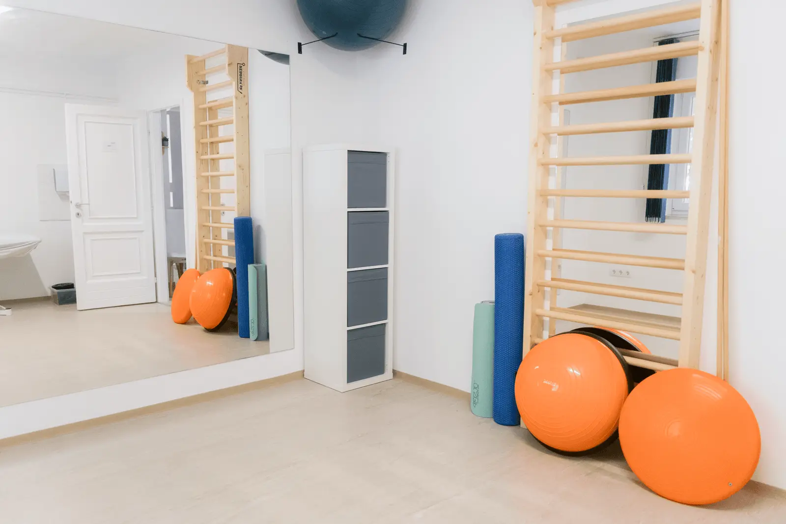 Fix You Egészségközpont tornaeszközök bemutatása